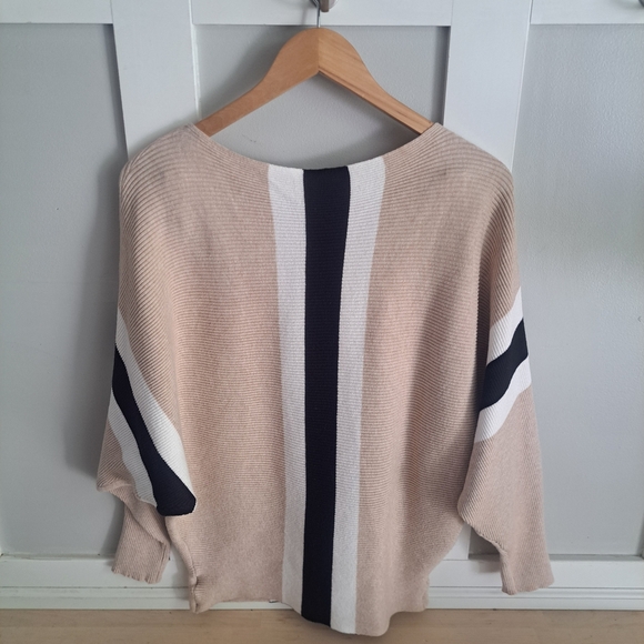 Gab­erly Beige Knit Sweater with Black & White Stripes – Size Medium - Picture 2 of 6